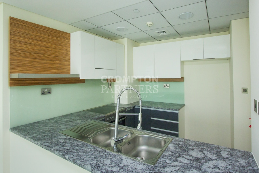 Ready To Move | Classy | Great Location - Photo 4
