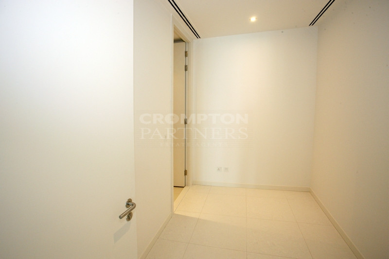 High Floor | Mesmerizing Views | Vacant - Photo 4