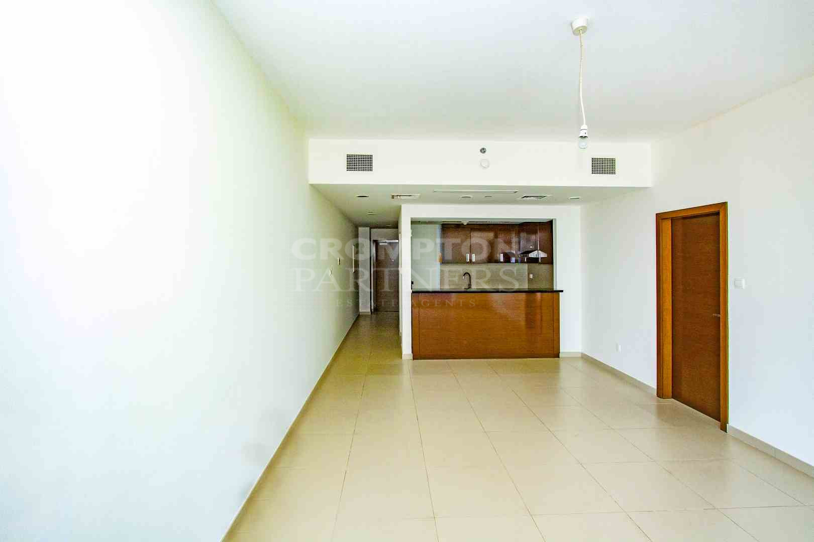 Modern | Premium Area | Iconic Tower | Vacant - Photo 2