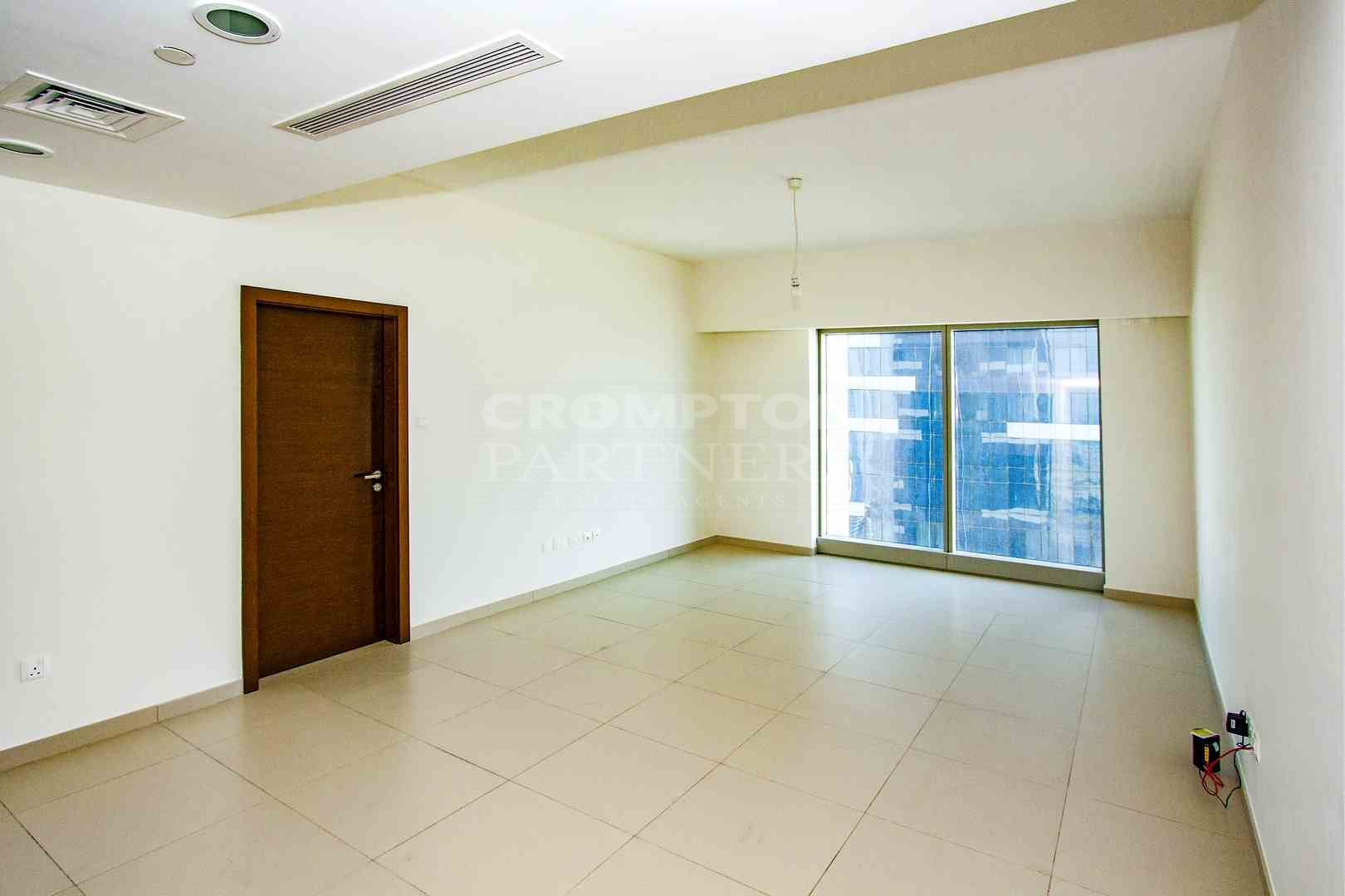 Modern | Premium Area | Iconic Tower | Vacant - Photo 4