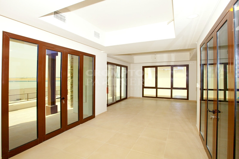 Excellent Family Home | Best Location | Vacant - Photo 3