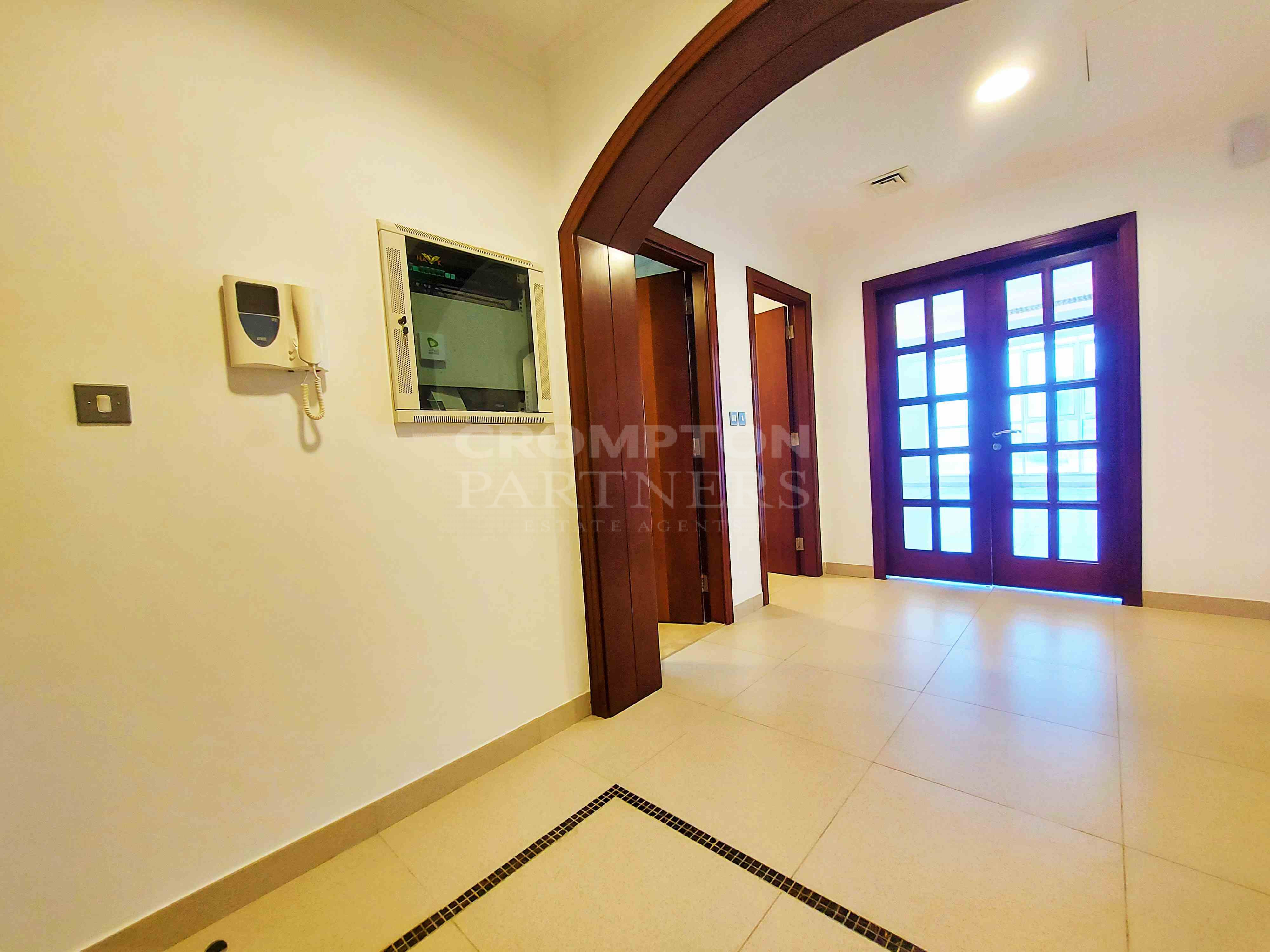 Modern Style | Best Location | Spacious | Vacant - Photo 5