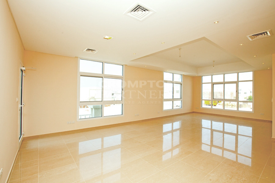 Outstanding | Classy Living | Spacious | Upcoming - Photo 3