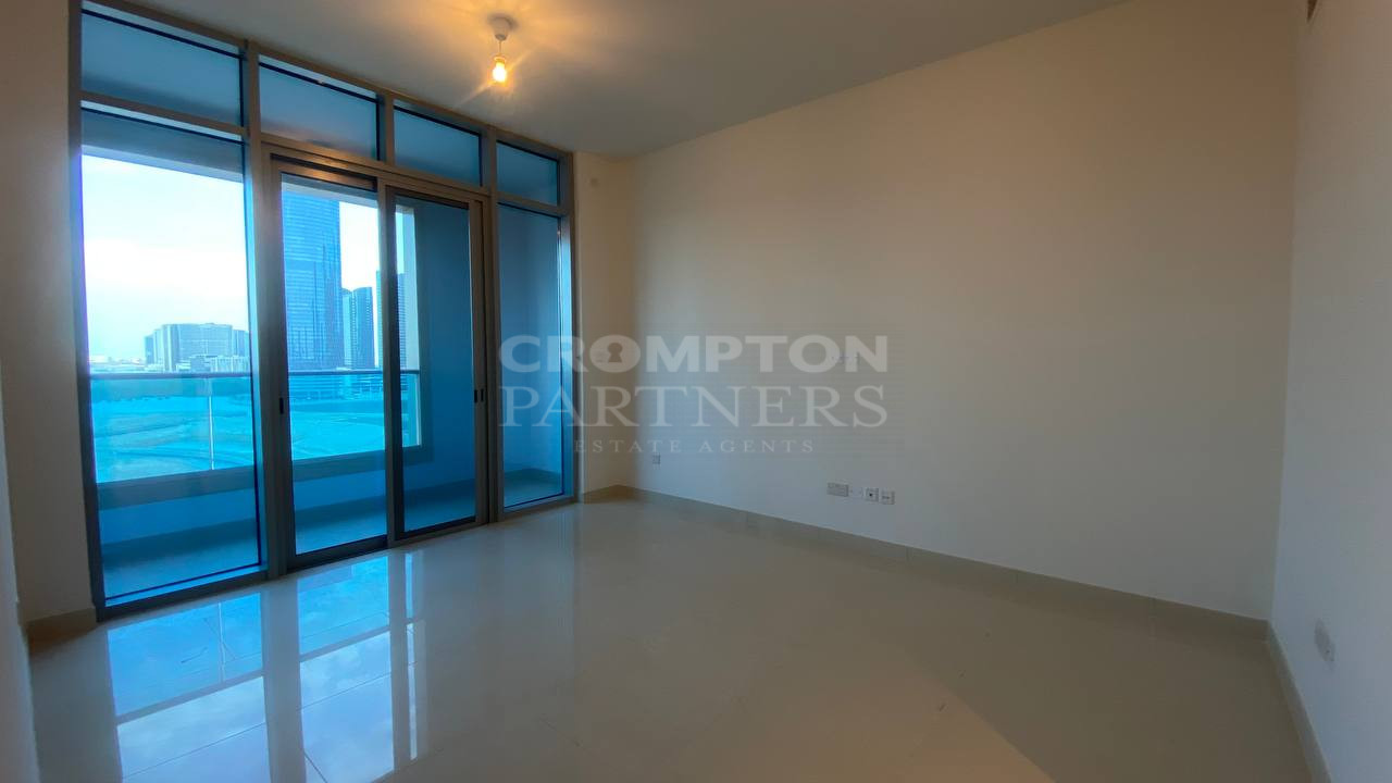 Modern | Prime Location | Vacant And Ready - Photo 2