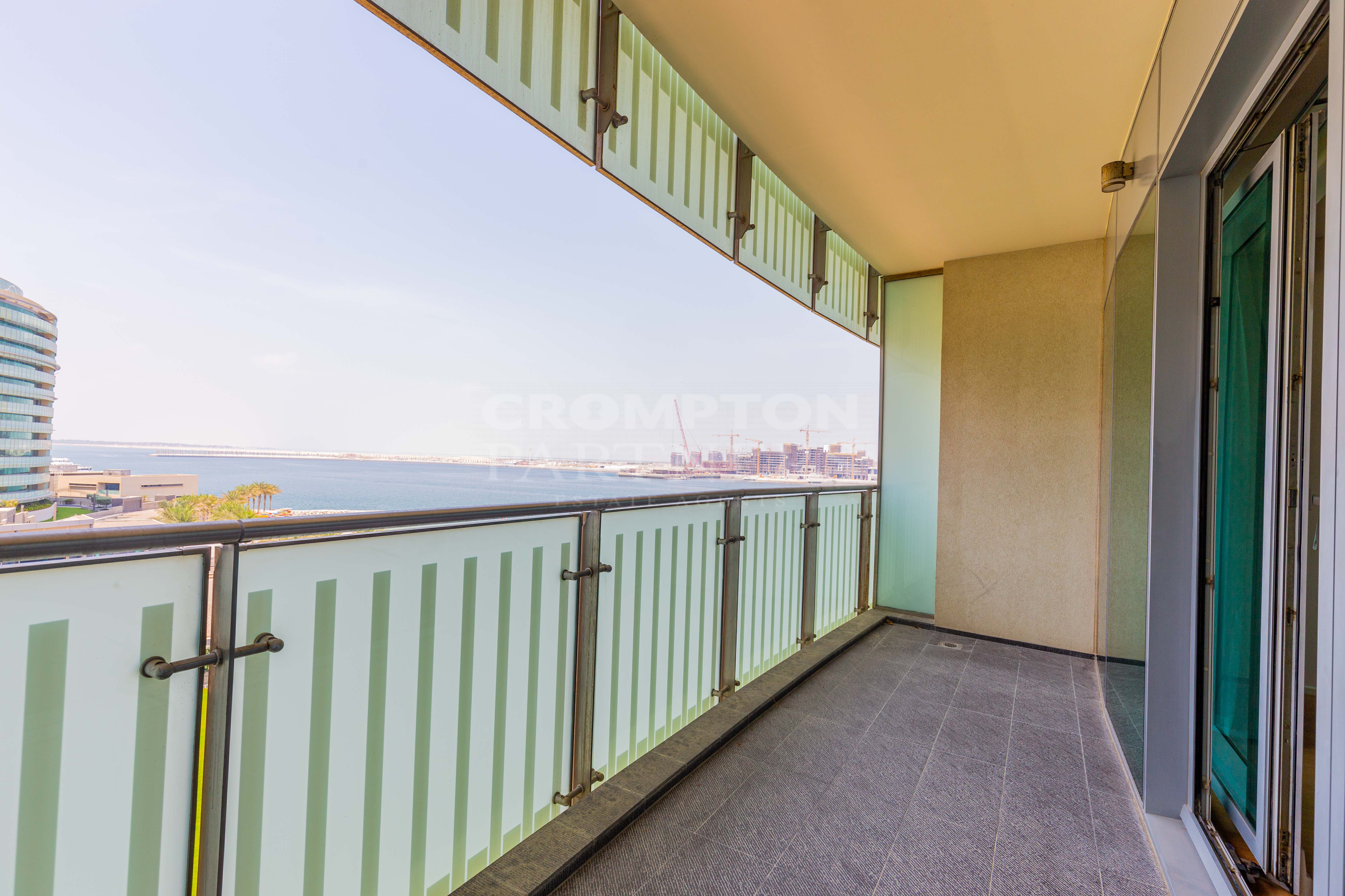Sea View | Beach Access | Spacious | Vacant - Photo 2