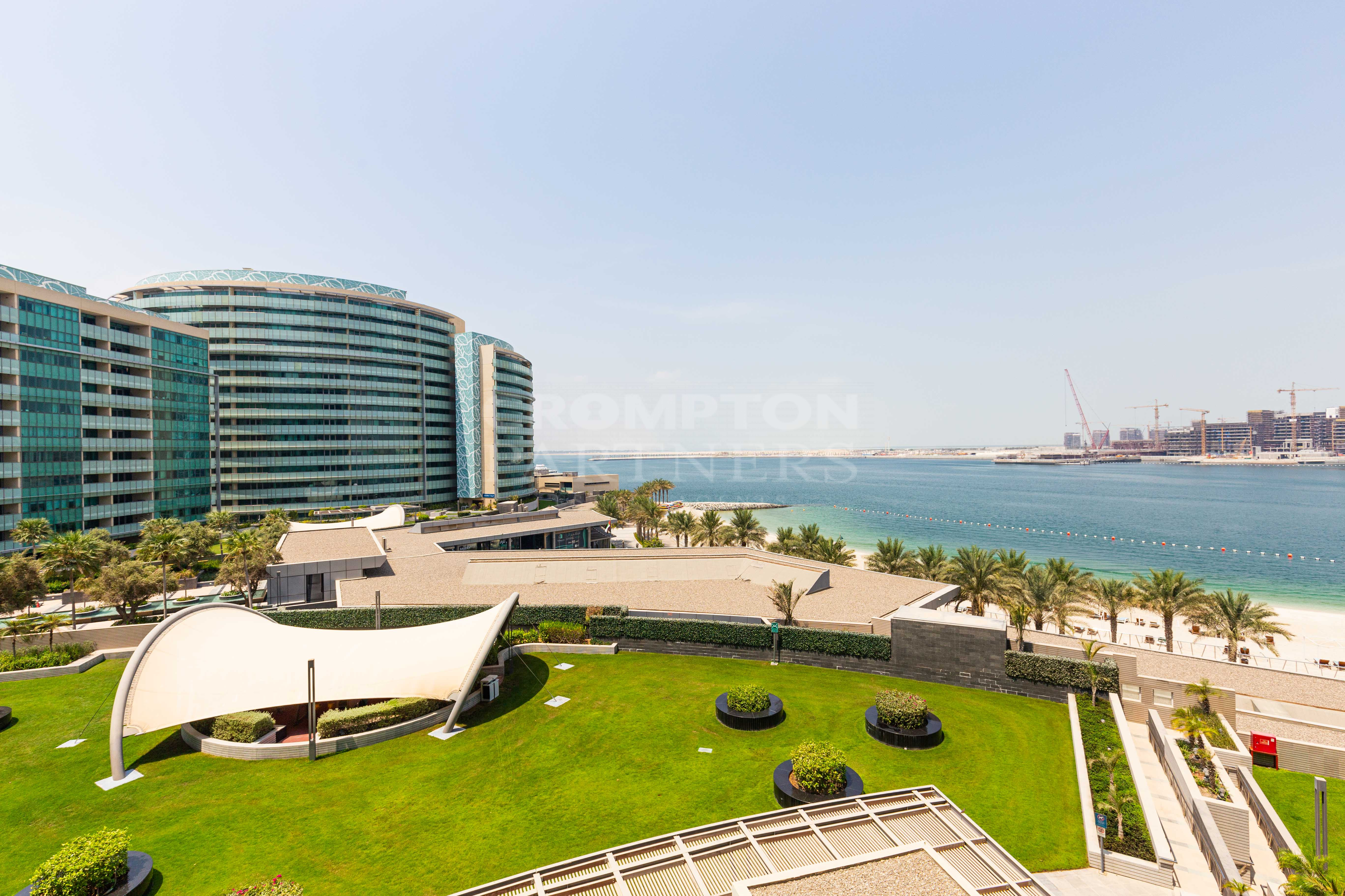 Sea View | Beach Access | Spacious | Vacant - Photo 3