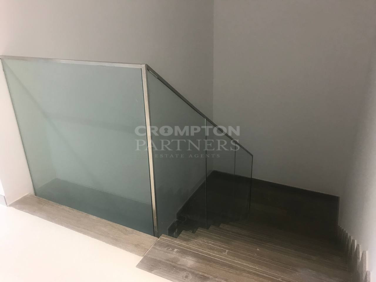 Duplex | Large Layout | Canal View | Vacant - Photo 5