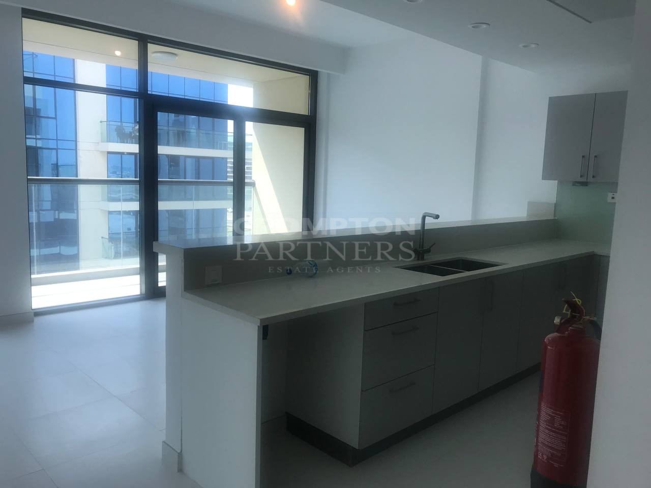 Duplex | Large Layout | Canal View | Vacant - Photo 3