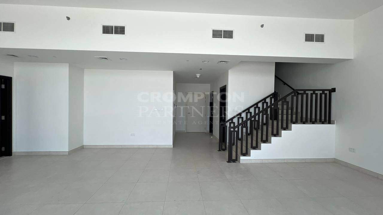 Spacious Duplex | Big Terrace | 4 Cheques - Photo 4