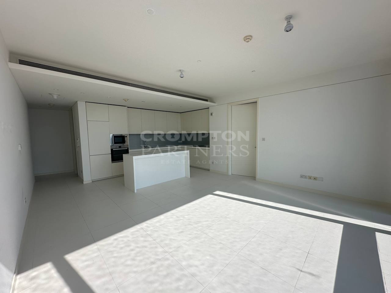 Close To Al Reem Mall | 1BHK | Modern | Vacant - Photo 2
