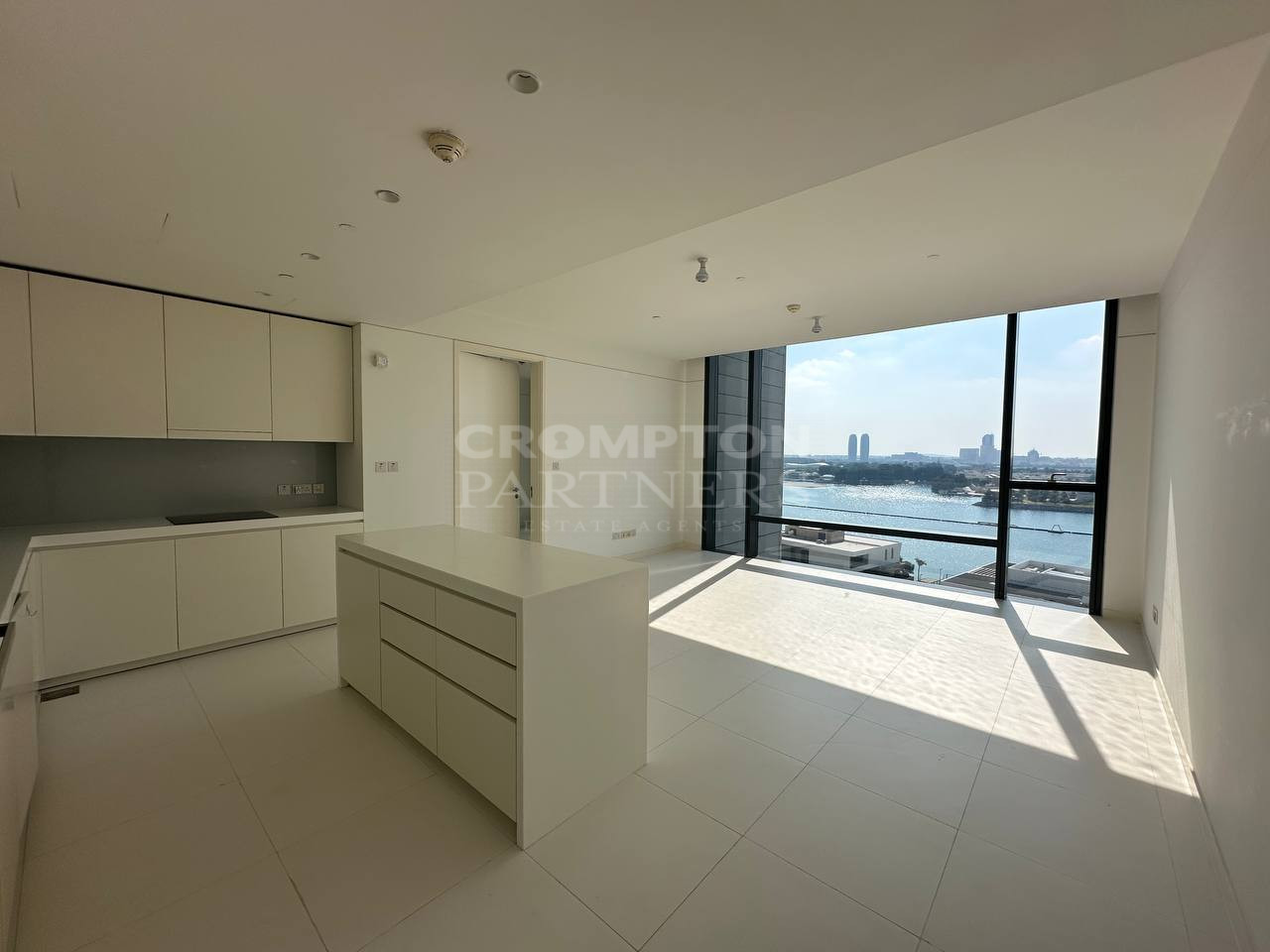 Close To Al Reem Mall | 1BHK | Modern | Vacant