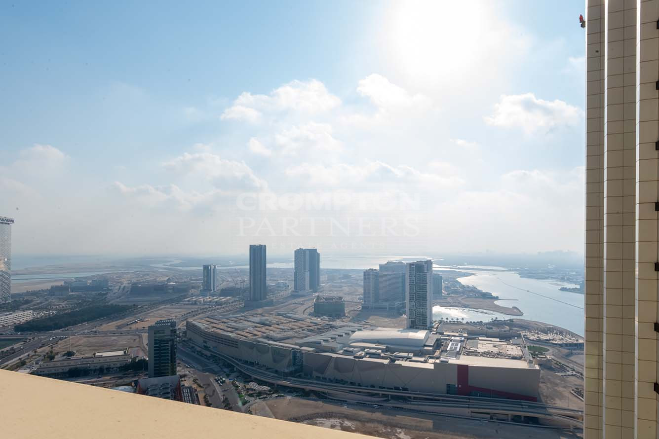 Mesmerizing Views | Penthouse | Ready To Move In - Photo 1
