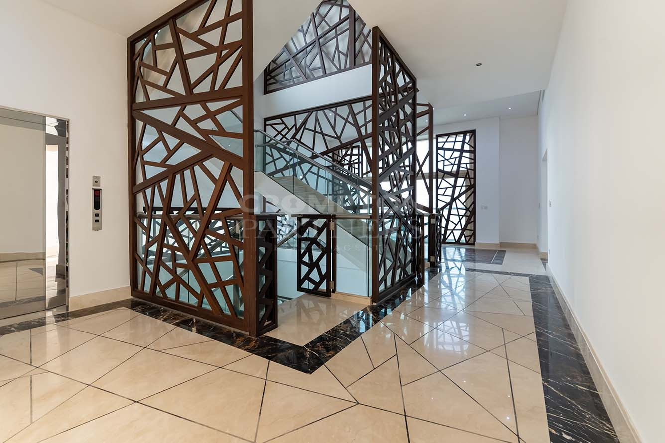 Mesmerizing Views | Penthouse | Ready To Move In - Photo 3