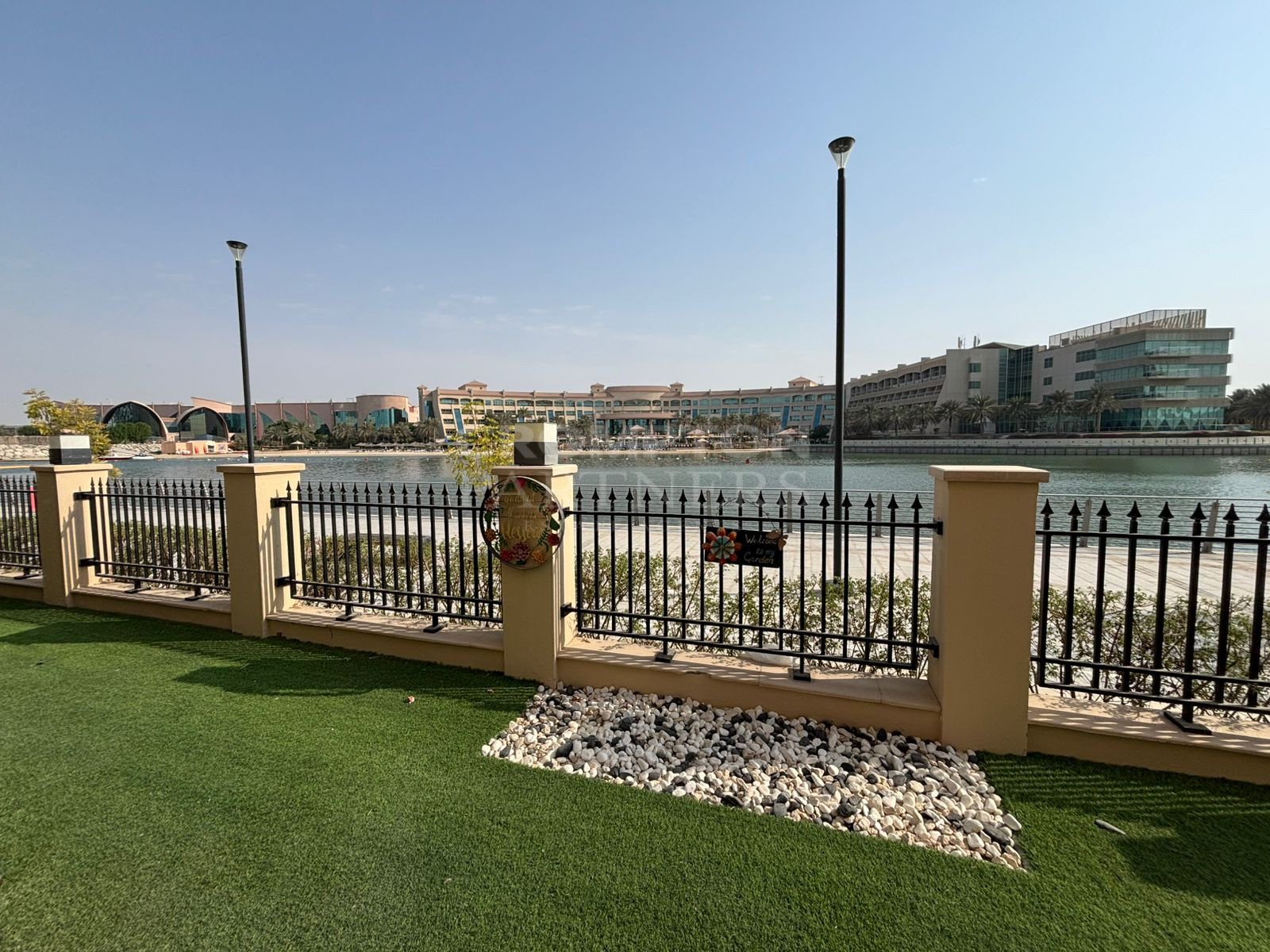 Move-in Ready | Water Front | With Private Pool - Photo 4