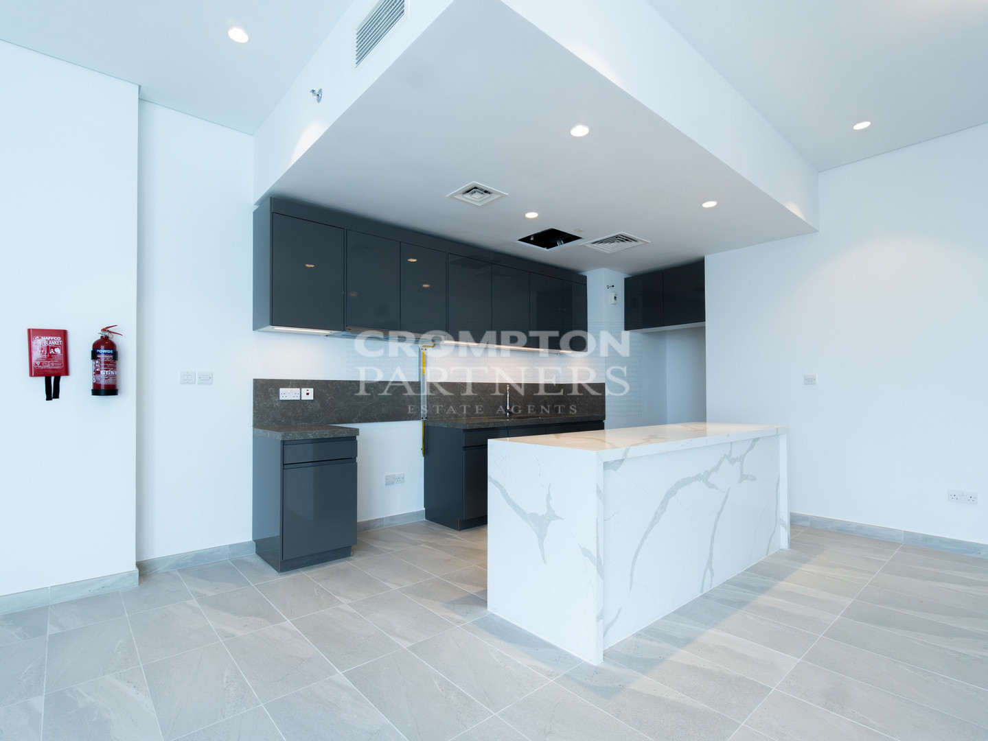 Ground Floor | Easy Access | Beach Access - Photo 2