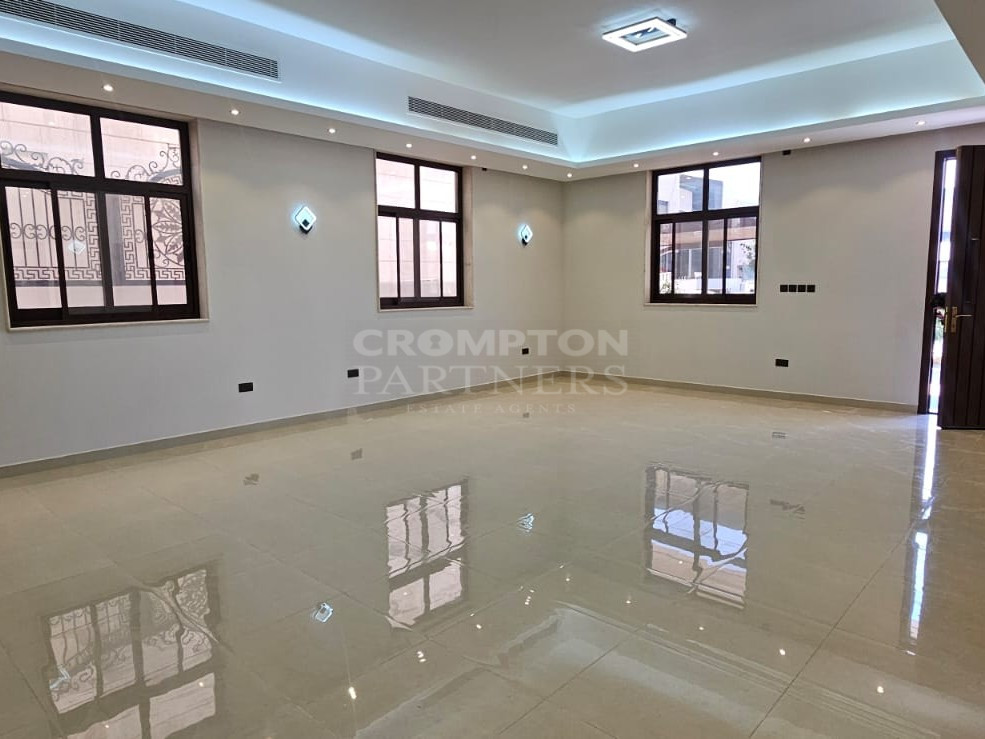 Luxury 5BR | Brand New| Double Row | Private Pool - Photo 4