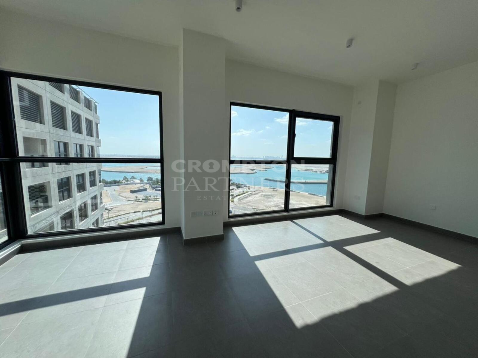 Sea View | High Floor 1BR | Modern Facility - Photo 4