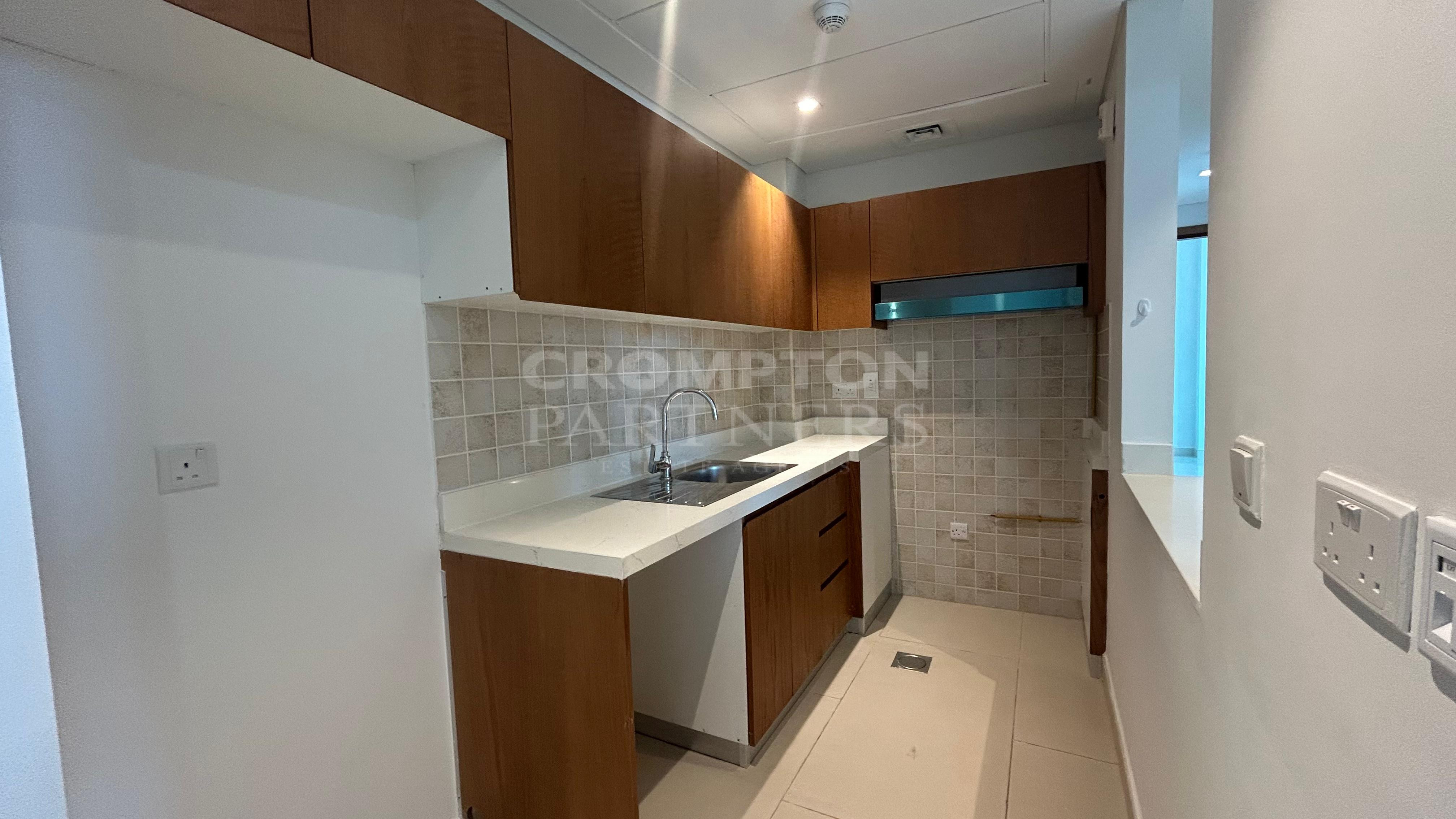 Baconly | Prime Location | Close to Al Reem Mall - Photo 5