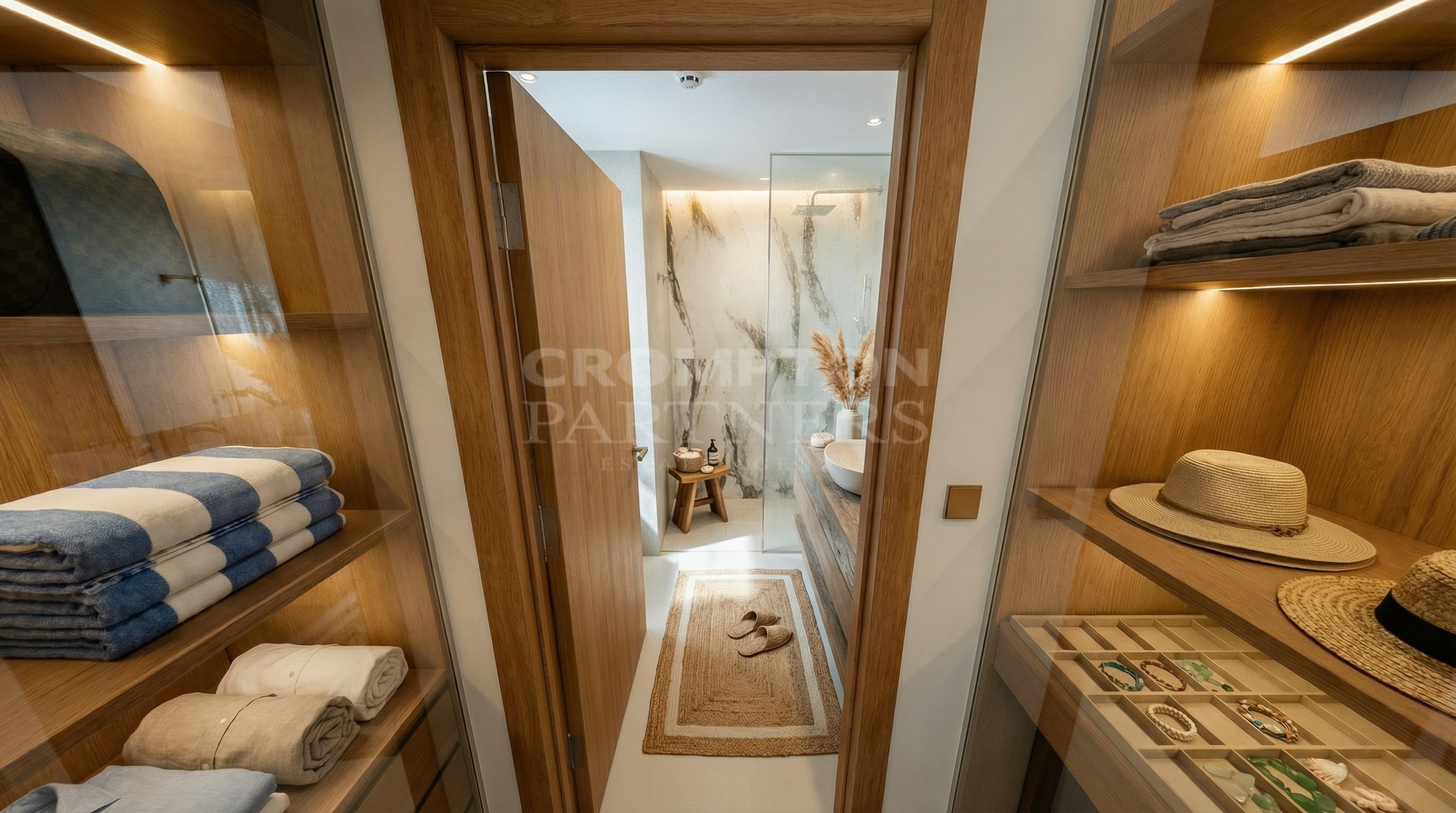 Next to Beach | Corner Unit | Luxurious Property - Photo 4