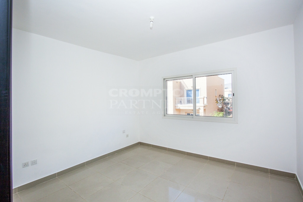 Single Row 5BR Villa | Road View | Swimming Pool - Photo 4
