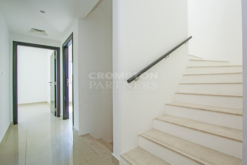 Single Row 5BR Villa | Road View | Swimming Pool - Photo 5