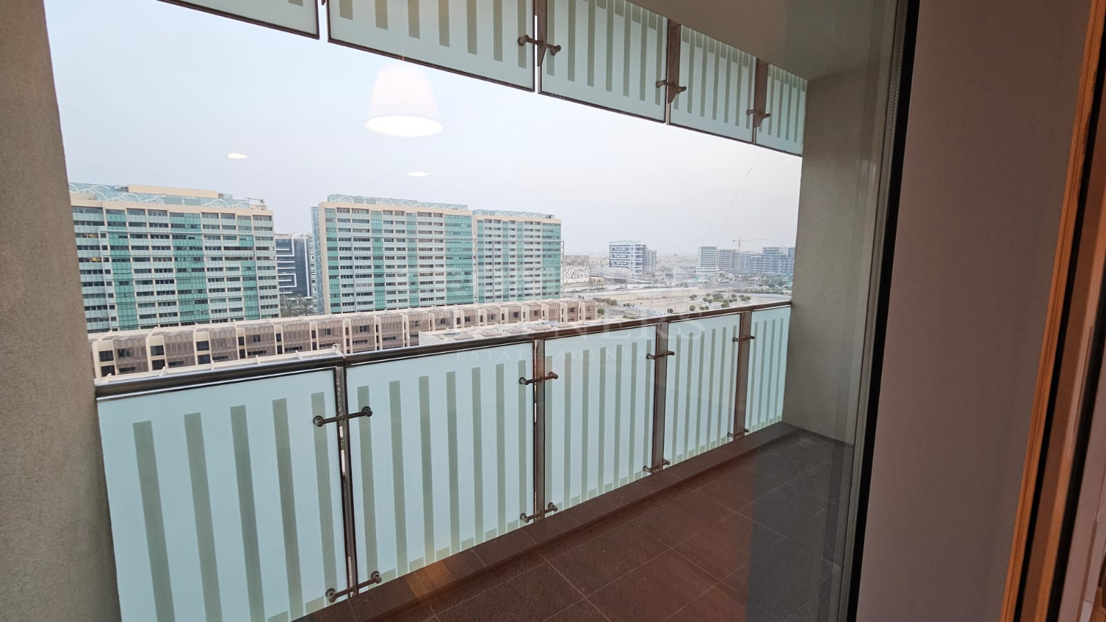 Tenanted l High Floor l Beatiful Canal Views