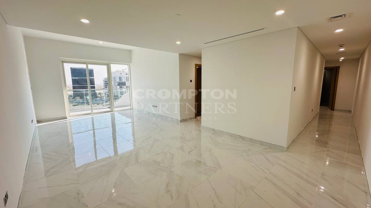 Fancy | Spacious | Modern | Prime Location - Photo 2