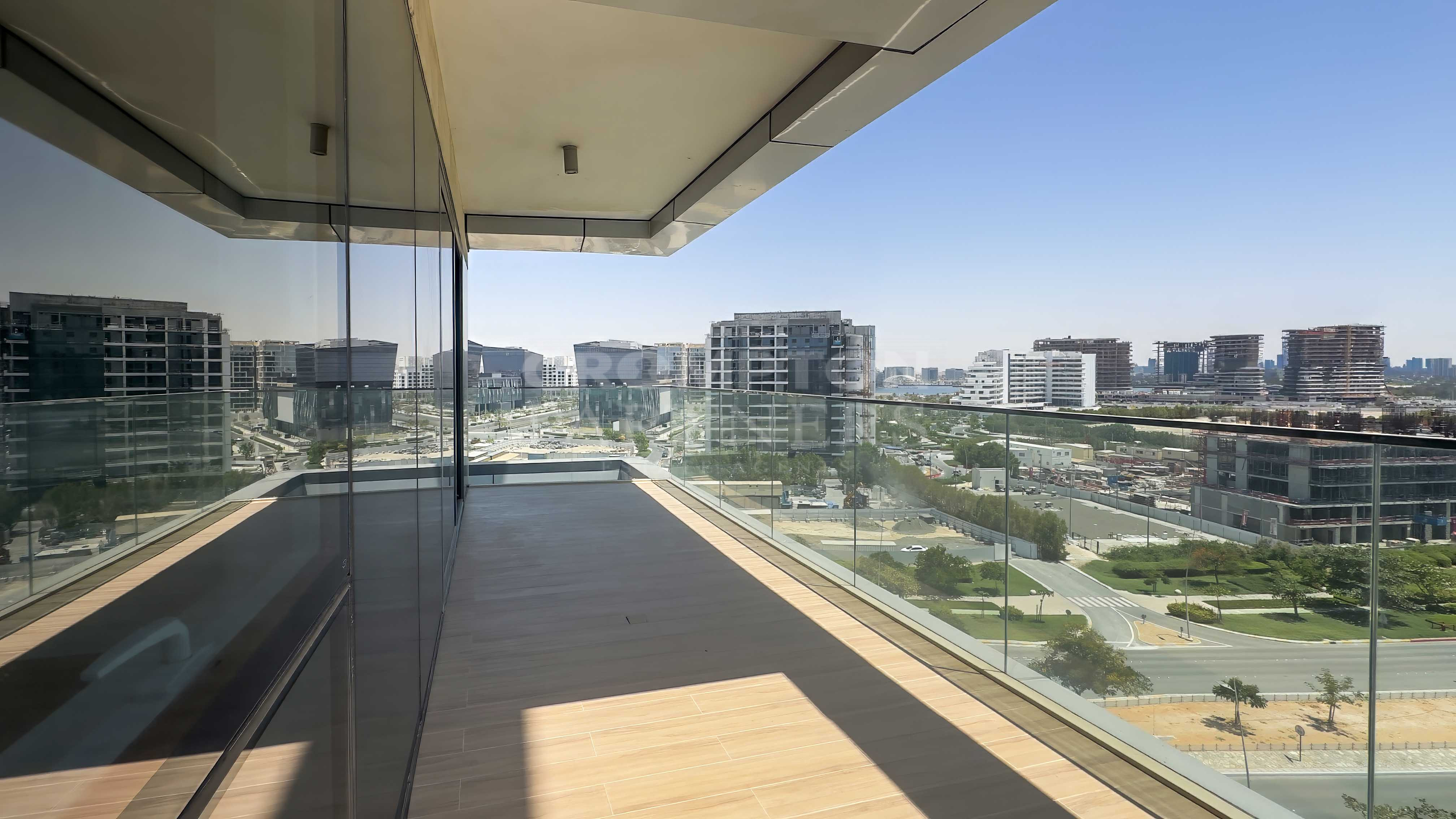 High Floor | Partial Sea view | Corner Unit - Photo 2
