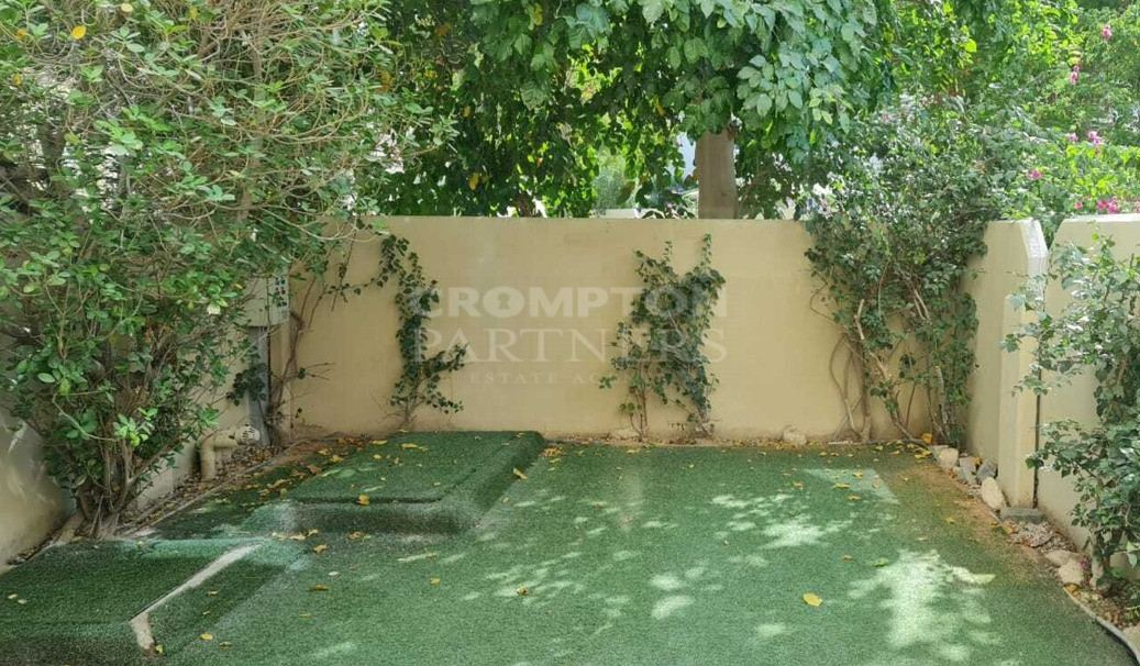 Semi Single Row|Well Maintained|Vacant Unit