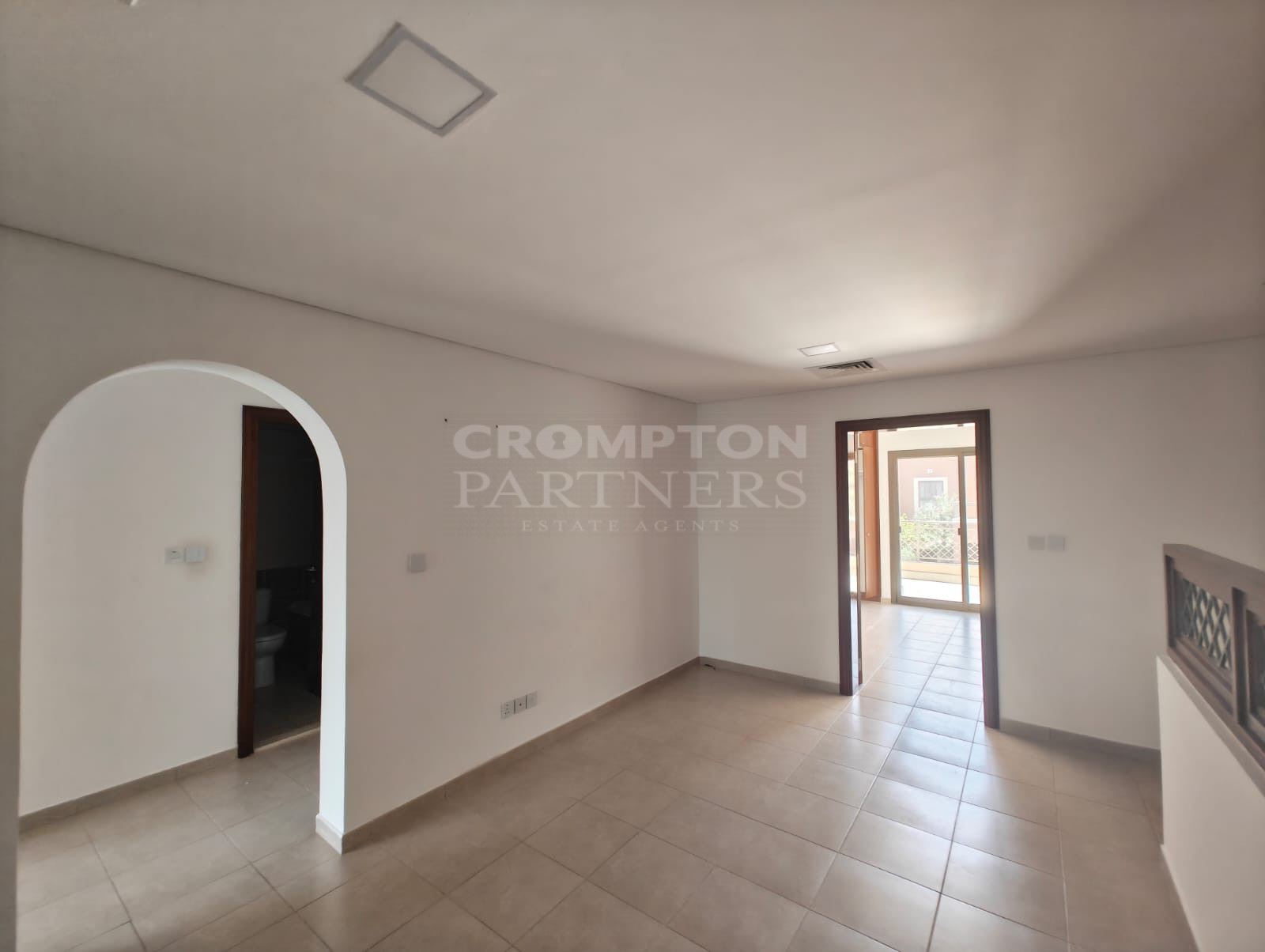 Premium Layout l Vacant and Ready to Move - Photo 5