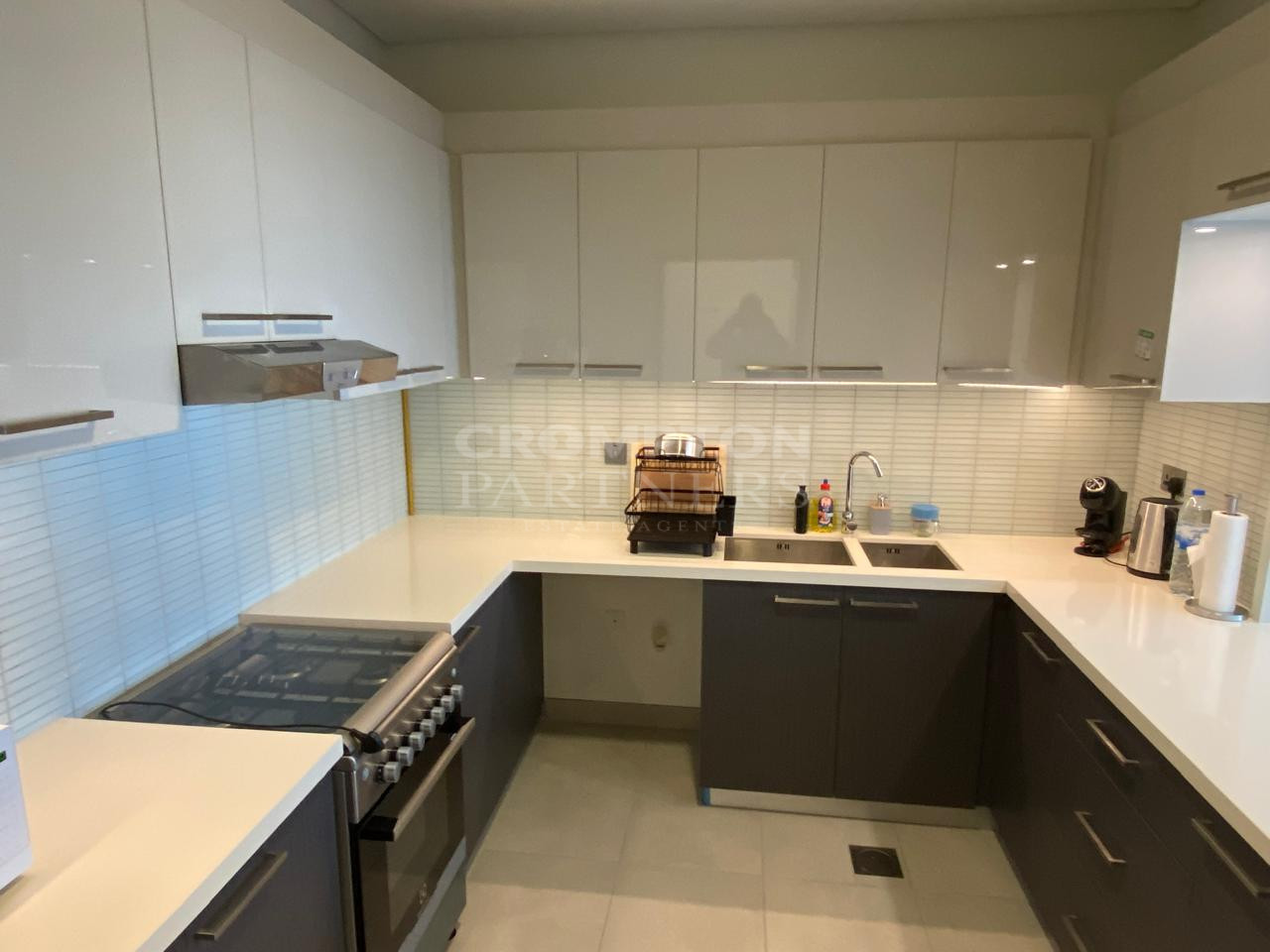 Well Maintained|Spacious Unit|Best Location - Photo 4
