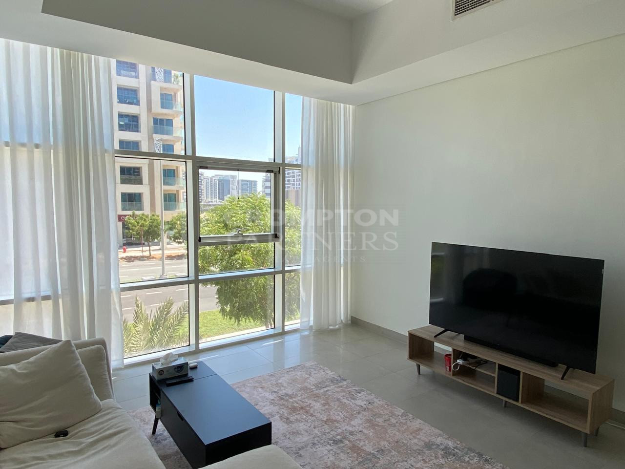 Well Maintained|Spacious Unit|Best Location - Photo 2