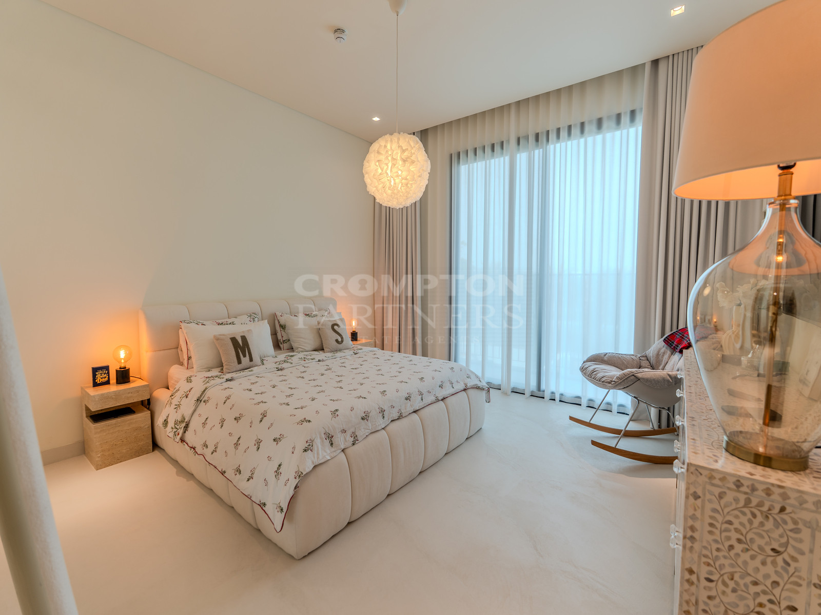 Beautifully Upgraded 2BR Townhouse | Single Row - Photo 5