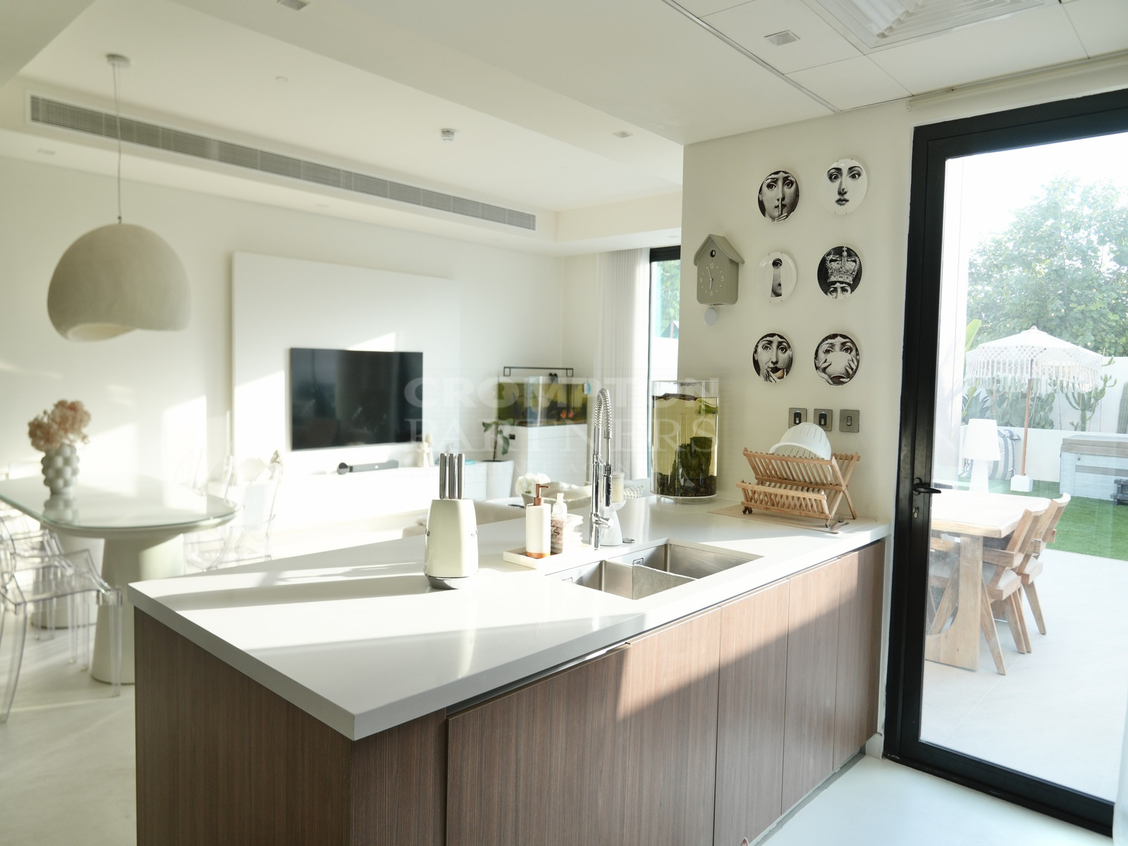 Beautifully Upgraded 2BR Townhouse | Single Row - Photo 4