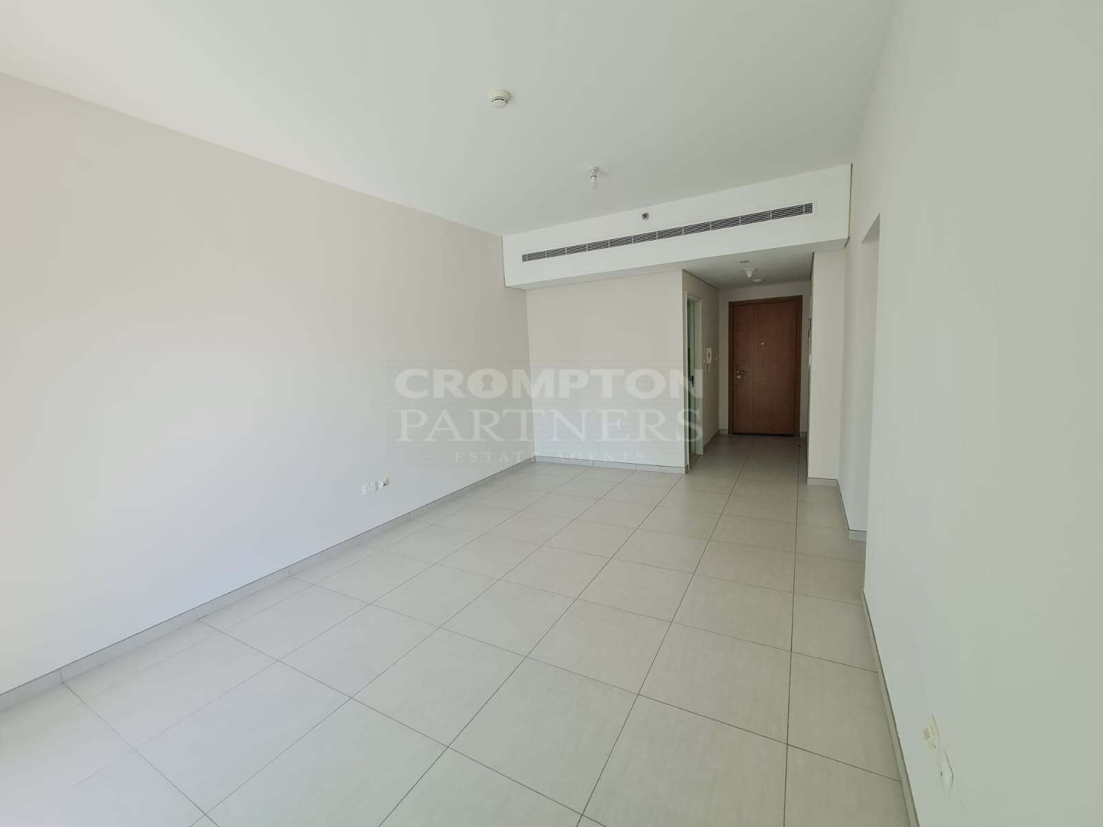 Prime 1BR unit | Canal View | High Floor | Rented - Photo 2