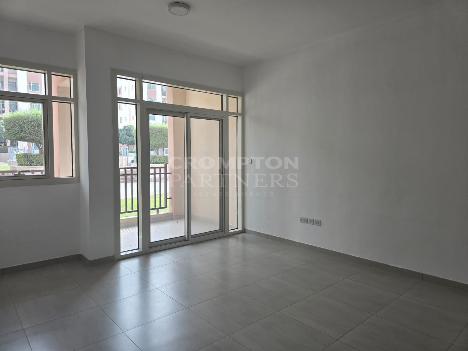 Waha building | Ground Floor | Well Maintained - Photo 5