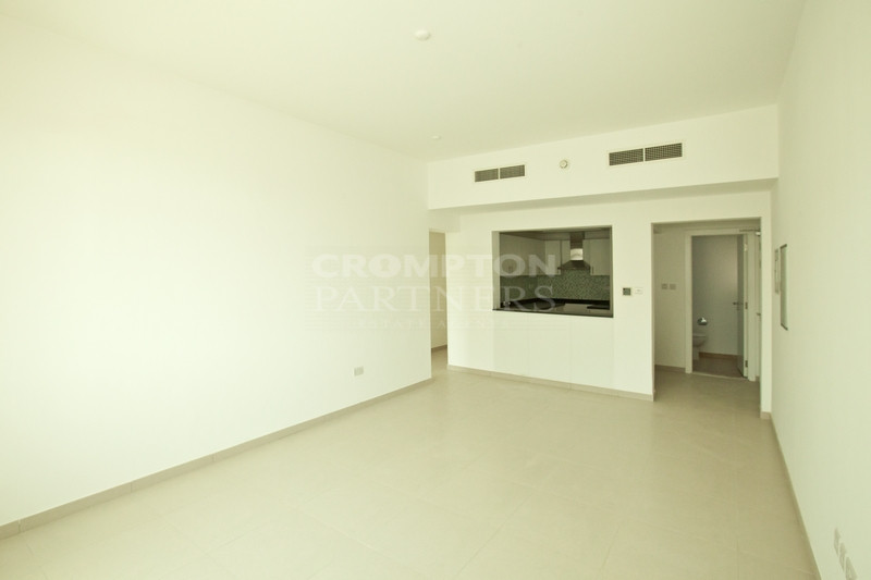 Terrace Apartment | Garden Pool View | 1 Balcony - Photo 5
