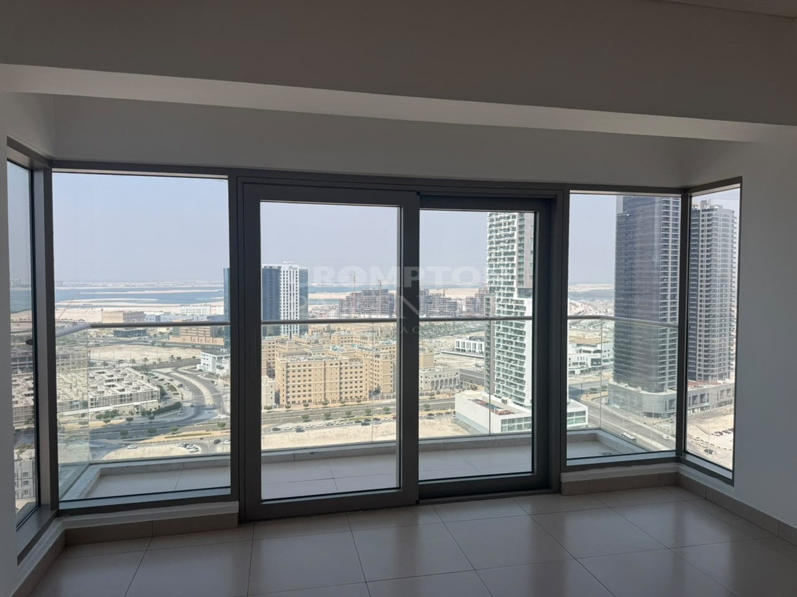Prime 2BR| High Floor | Move-In Ready | The Waves - Photo 2