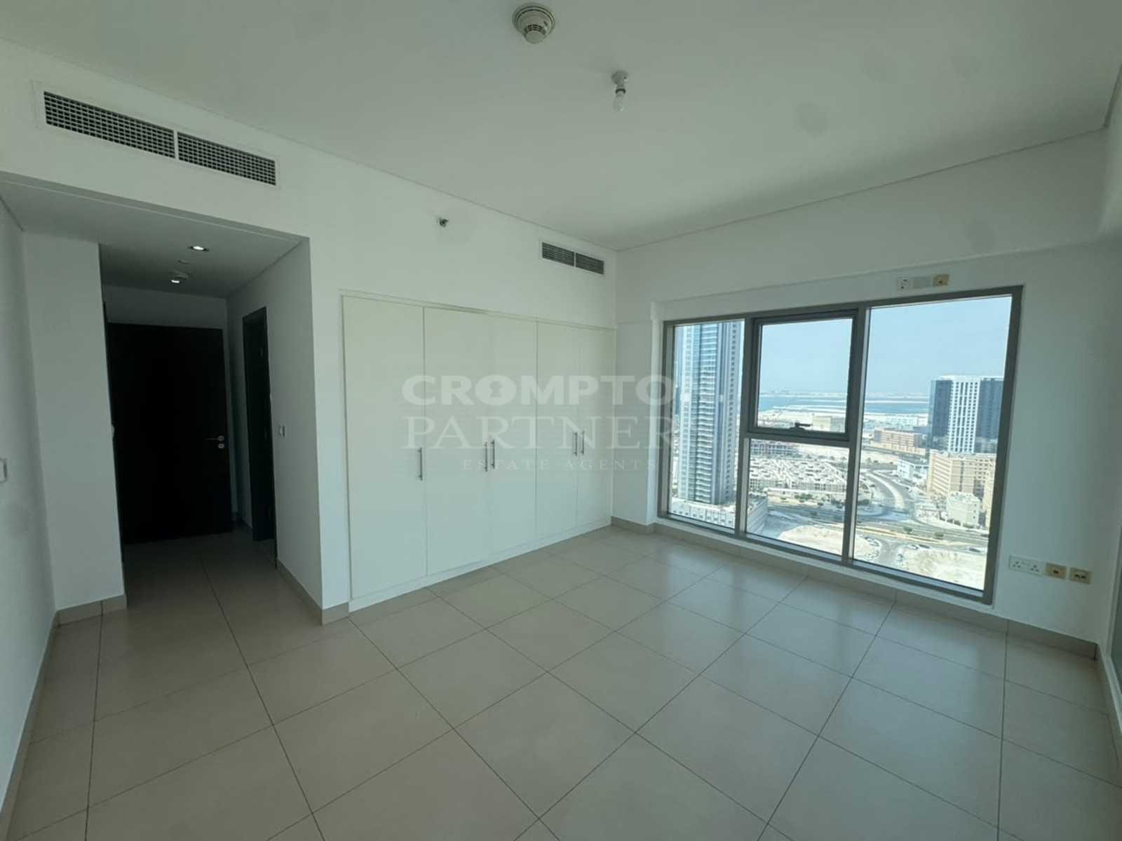 Prime 2BR| High Floor | Move-In Ready | The Waves - Photo 3
