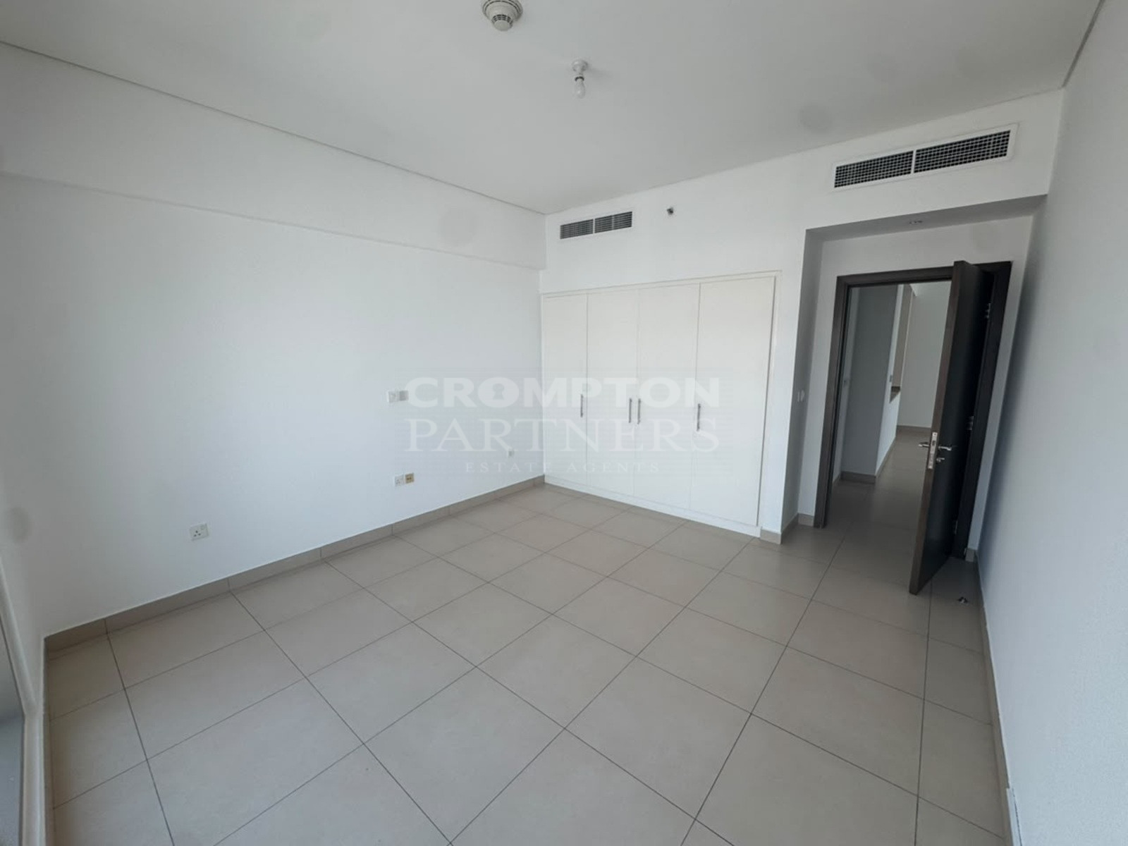 Prime 2BR| High Floor | Move-In Ready | The Waves - Photo 4