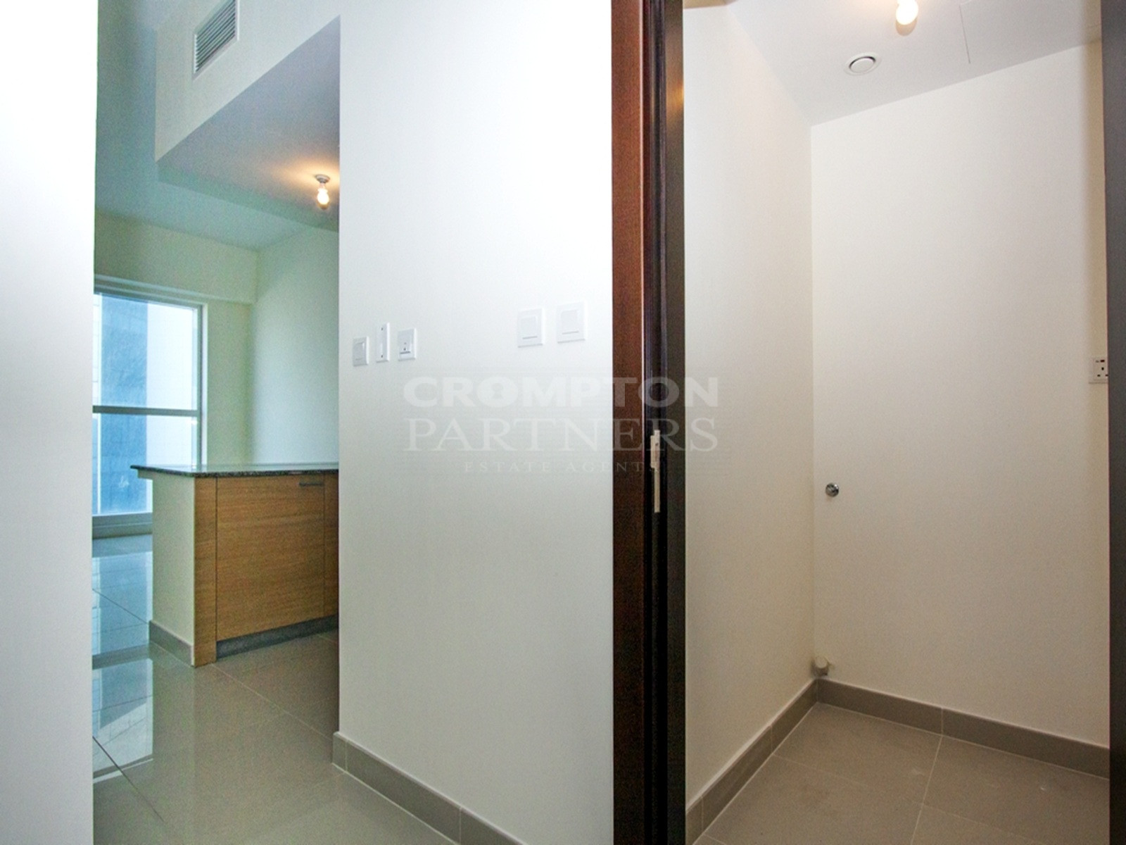 Prime 1BR | Exclusive High Floor | Investor Deal - Photo 2
