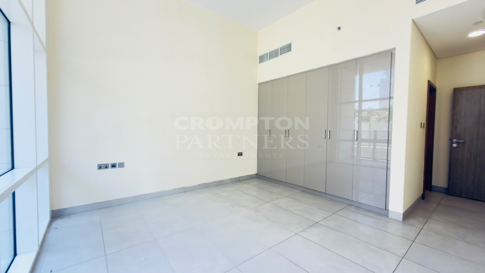 Actual Unit Photos | Vacant | Inquire Now - Photo 2