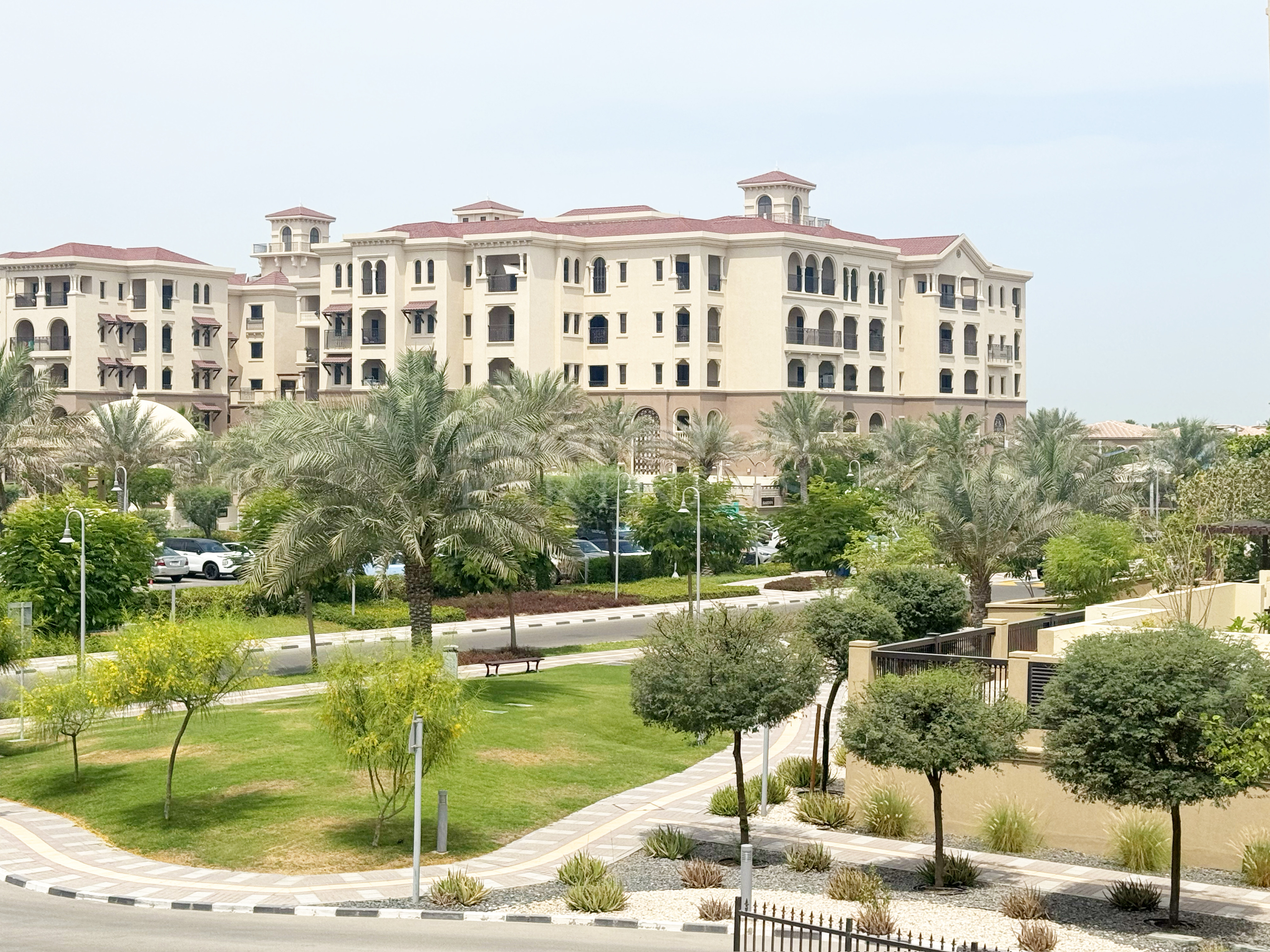 Private Access | Sea View | Maids | Vacant - Photo 4