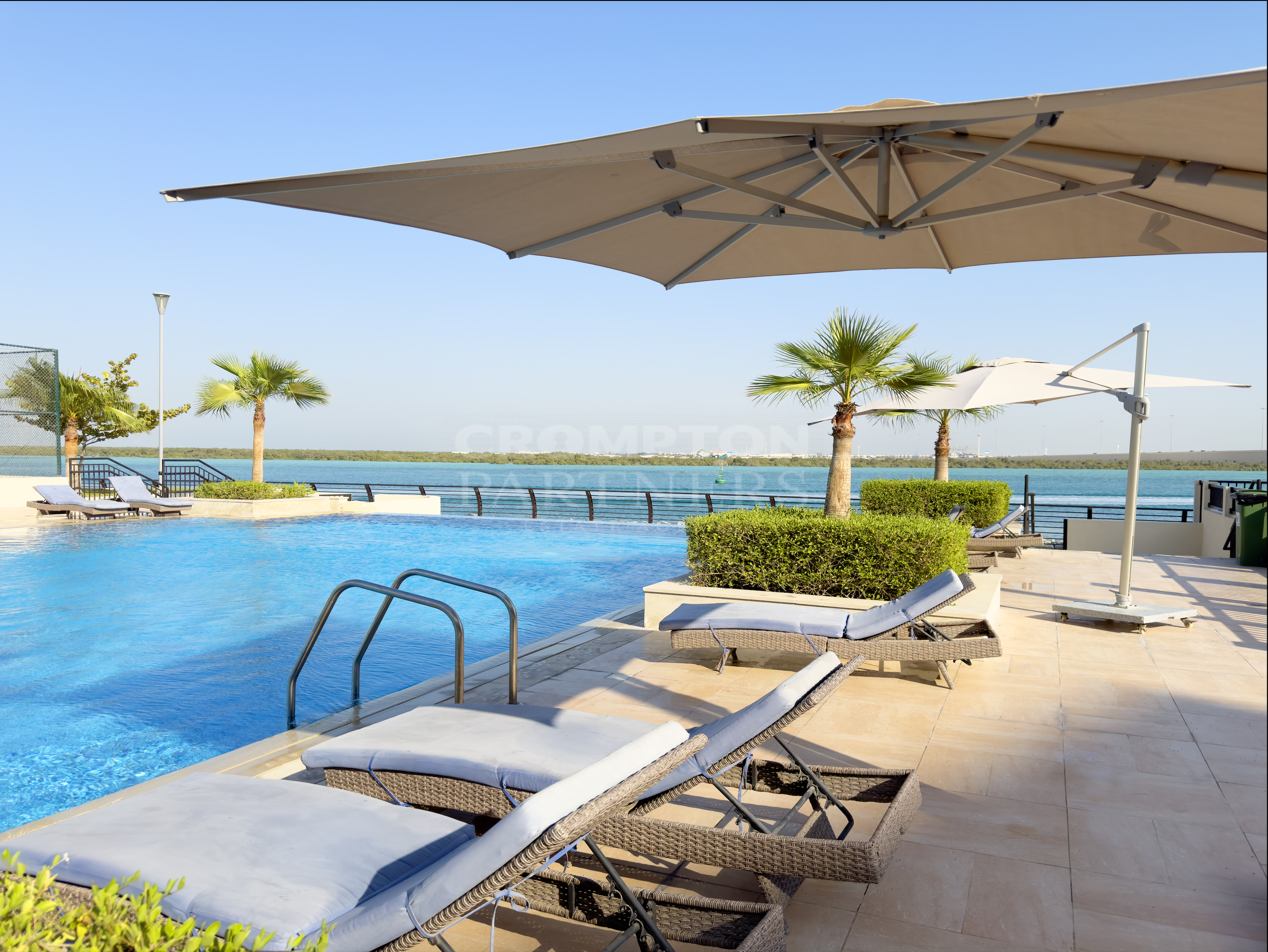 Private Access | Sea View | Maids | Vacant - Photo 3