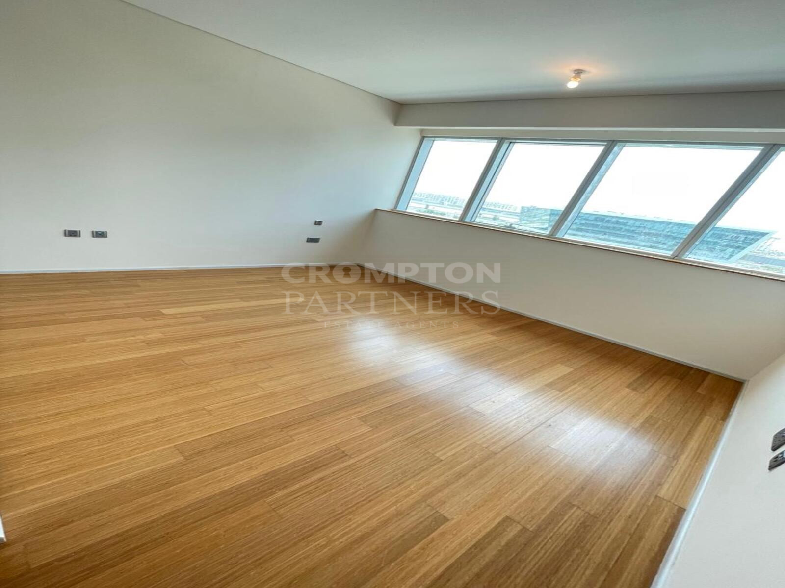 Road View 2BR Apt | Vacant Soon | Beach Access - Photo 3
