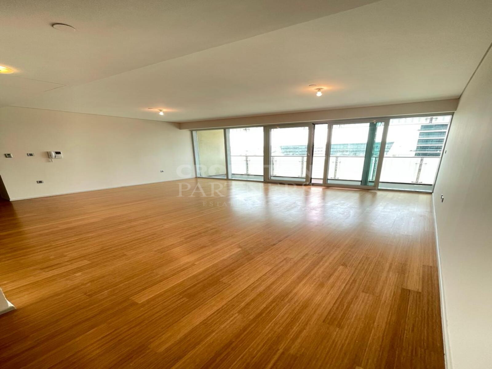 Road View 2BR Apt | Vacant Soon | Beach Access - Photo 2