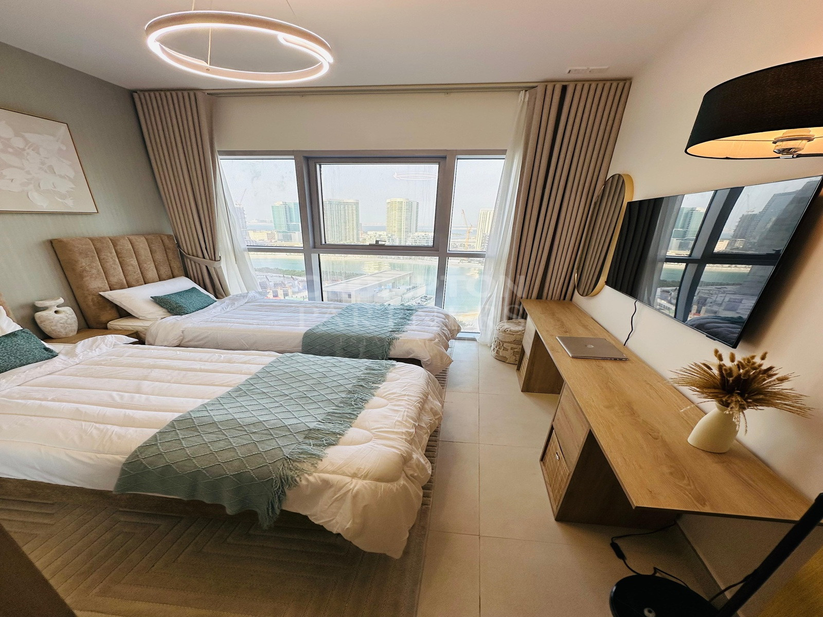 Vacant 2BR | Furnished & Upgraded | Mangrove View - Photo 5