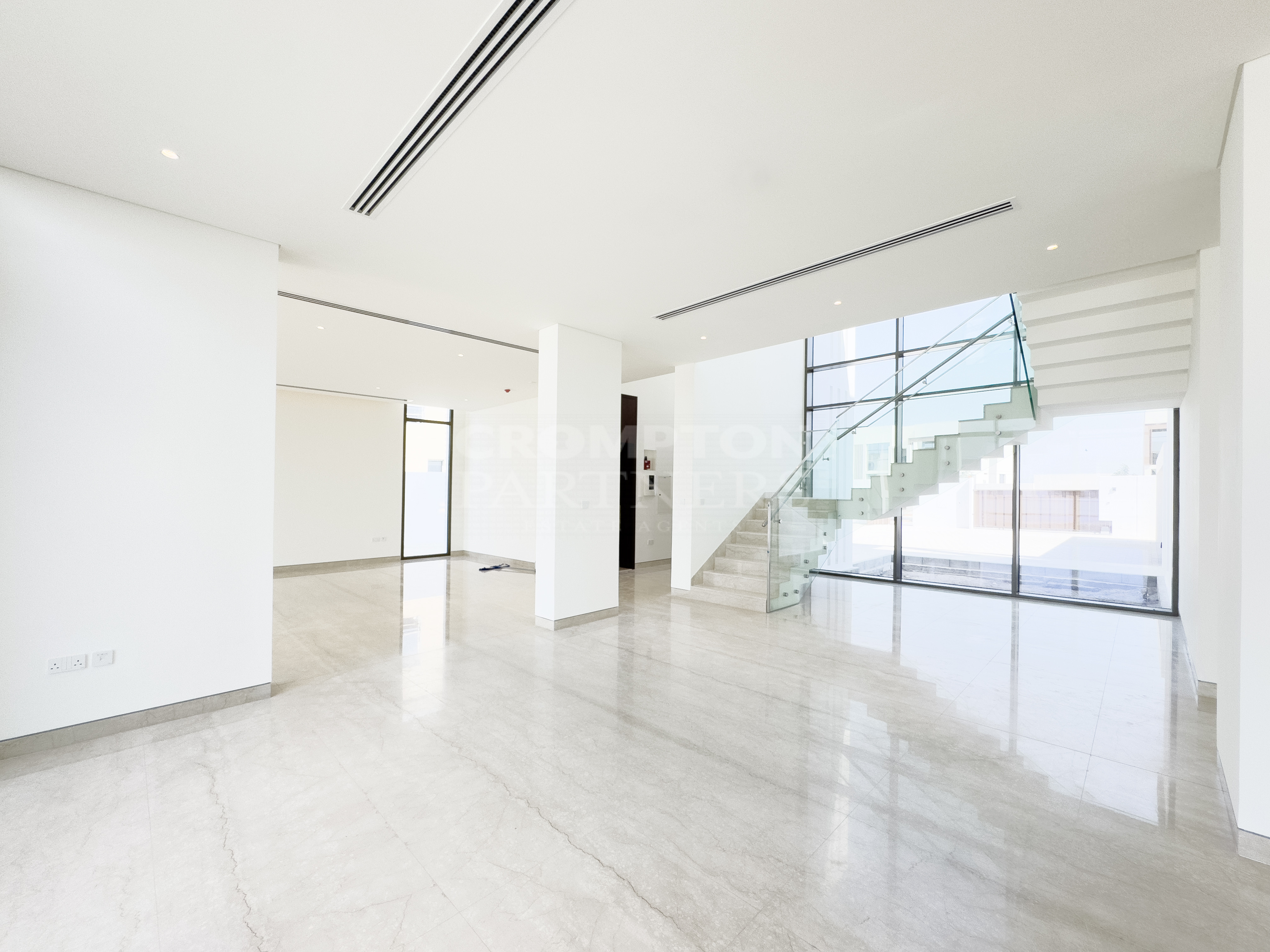Waterfront Upgraded villa | Full Sea view | New - Photo 4