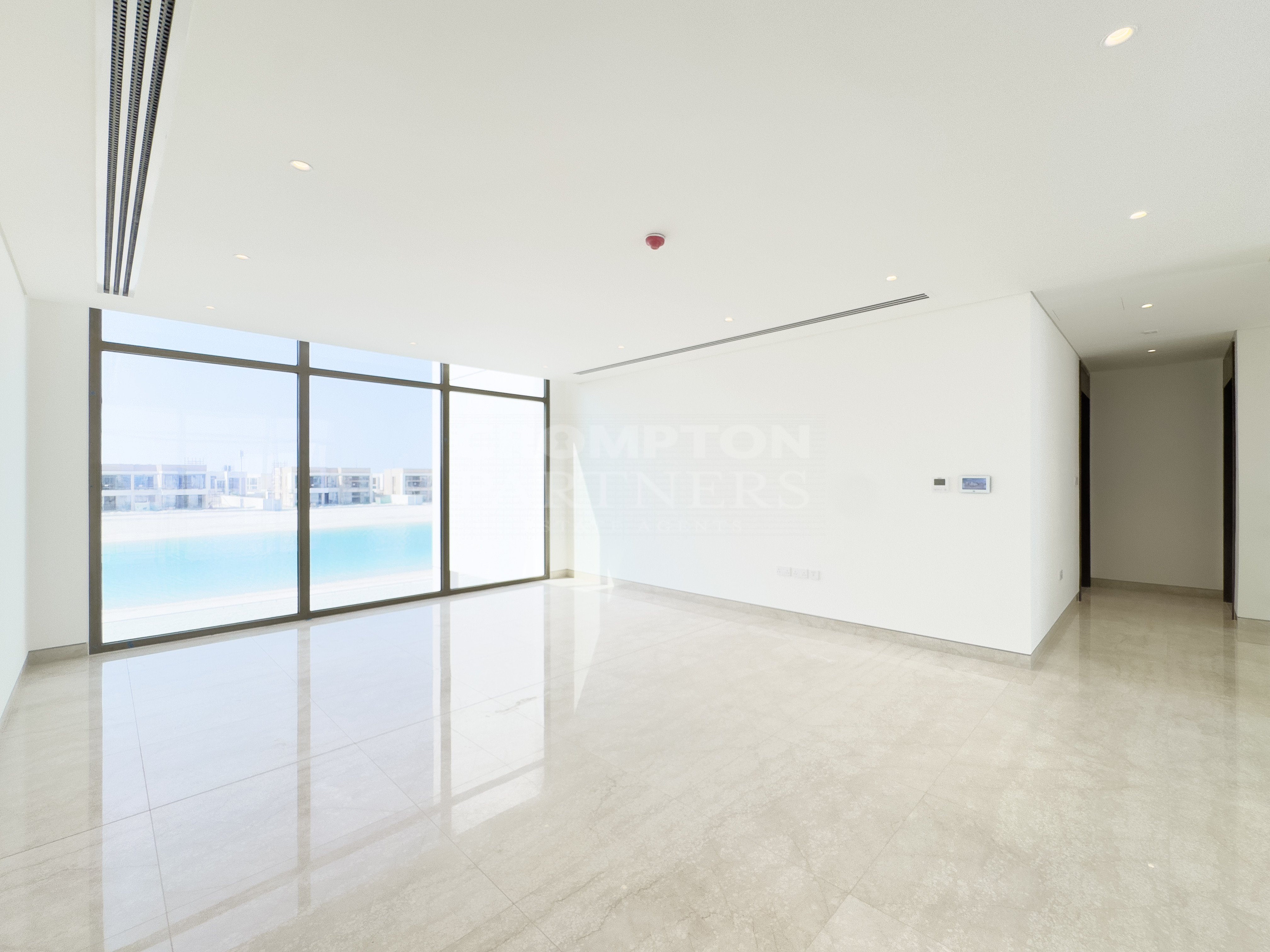 Waterfront Upgraded villa | Full Sea view | New - Photo 3