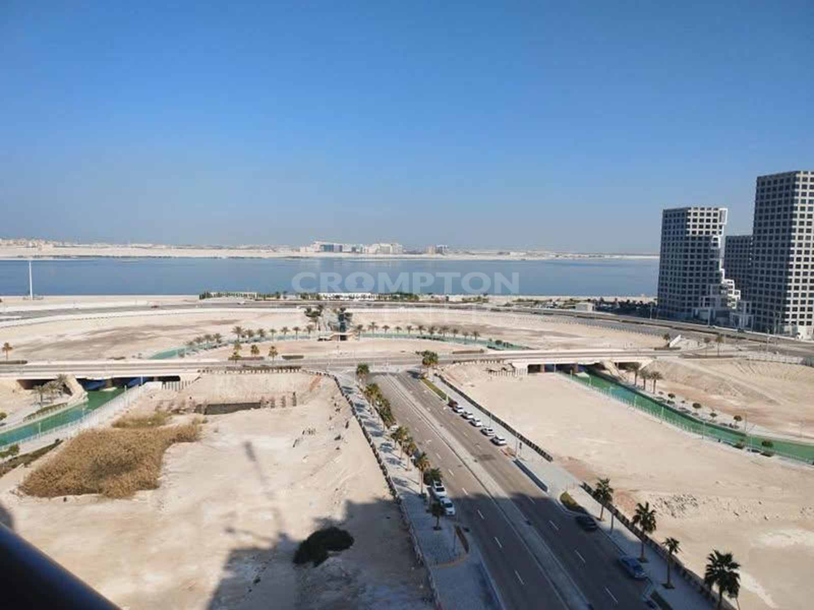 Rare High Floor |Sea & Canal View |Owner Occupied - Photo 2